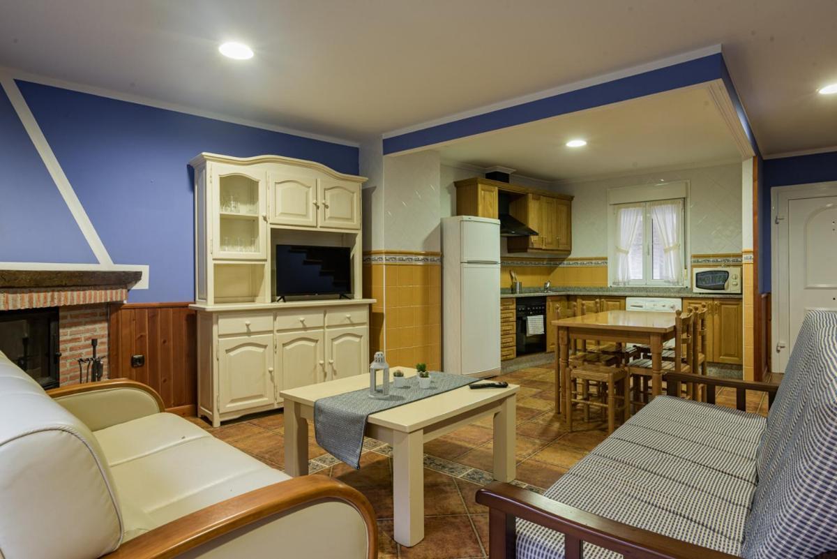 Hotel Y Apartamentos La Lonja Cangas de Onis Ngoại thất bức ảnh